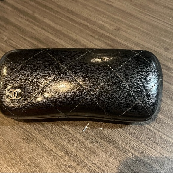 Chanel Black Quilted Sunglasses Case - Picture 1 of 13